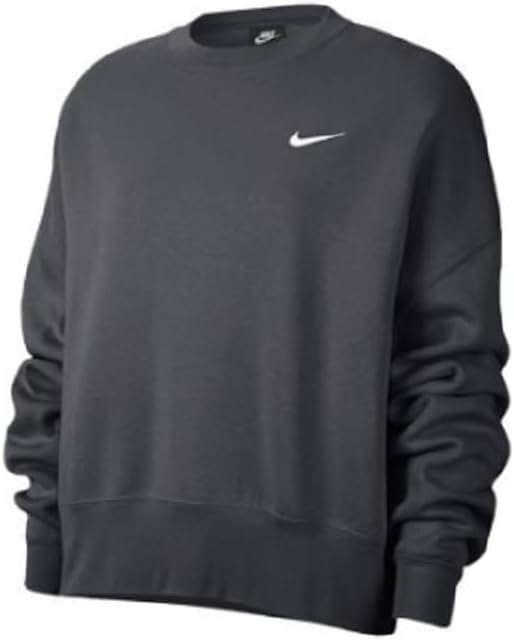 Nike Team Fleece Sweatshirt | Roomy & Relaxed Style