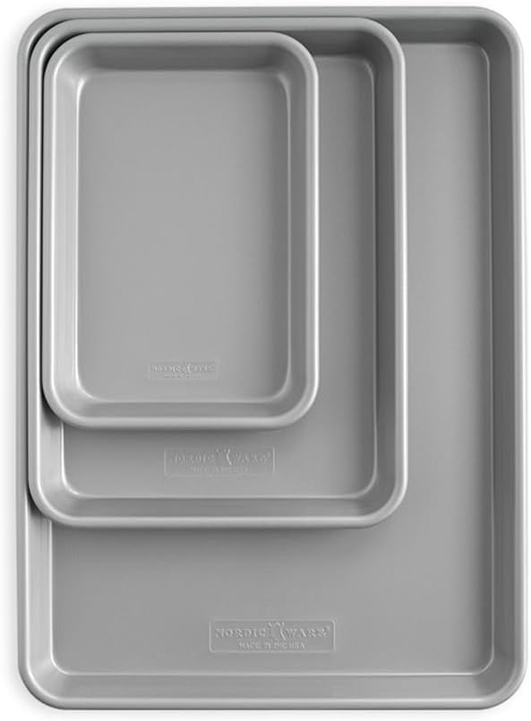 Nordic Ware Brilliant Nonstick Aluminum Baking Sheet Set Review