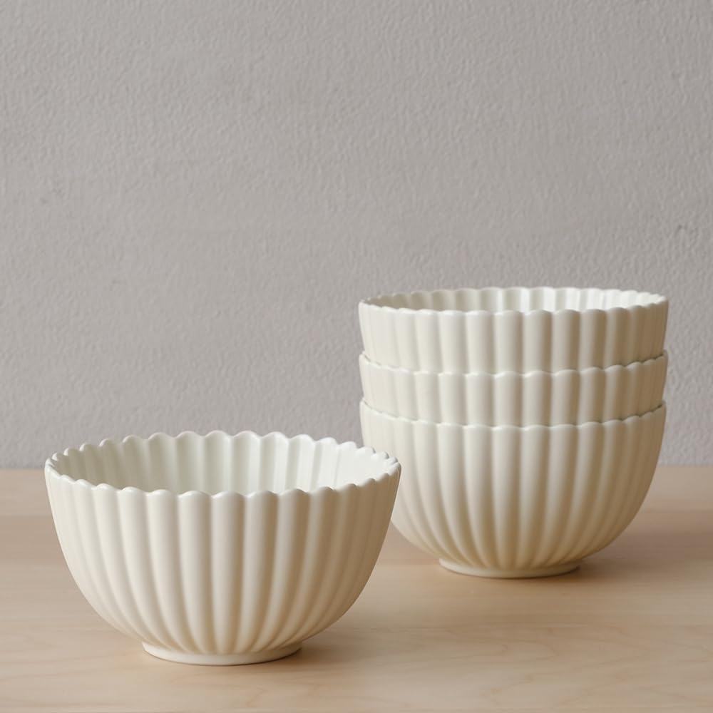 Daisy Bowl Set - 5.5-Inch Matte Creme Flower-Shaped Bowls