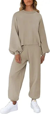 Viottiset Women's 2 Piece Outfits Sweatsuit for Comfort and Style