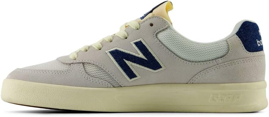 New Balance Men's CT300 V3 Sneaker: Comfort Meets Style