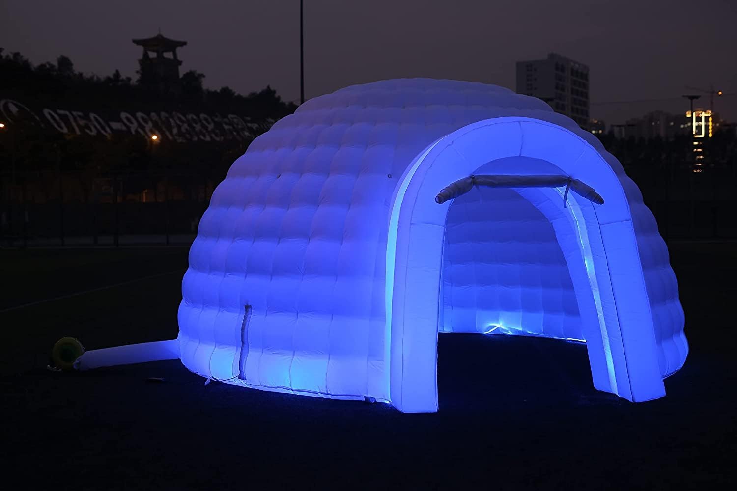 Portable Inflatable Igloo Tent - Instant Party Atmosphere!