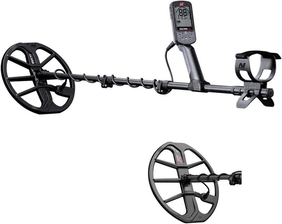 MINELAB Equinox 900 Multi-Frequency Metal Detector Bundle