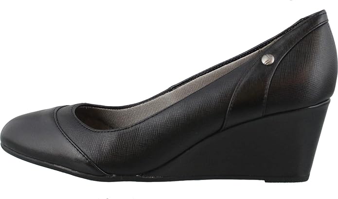 LifeStride Women's Dreams Pump: Stylish Comfort for Every Occasion
