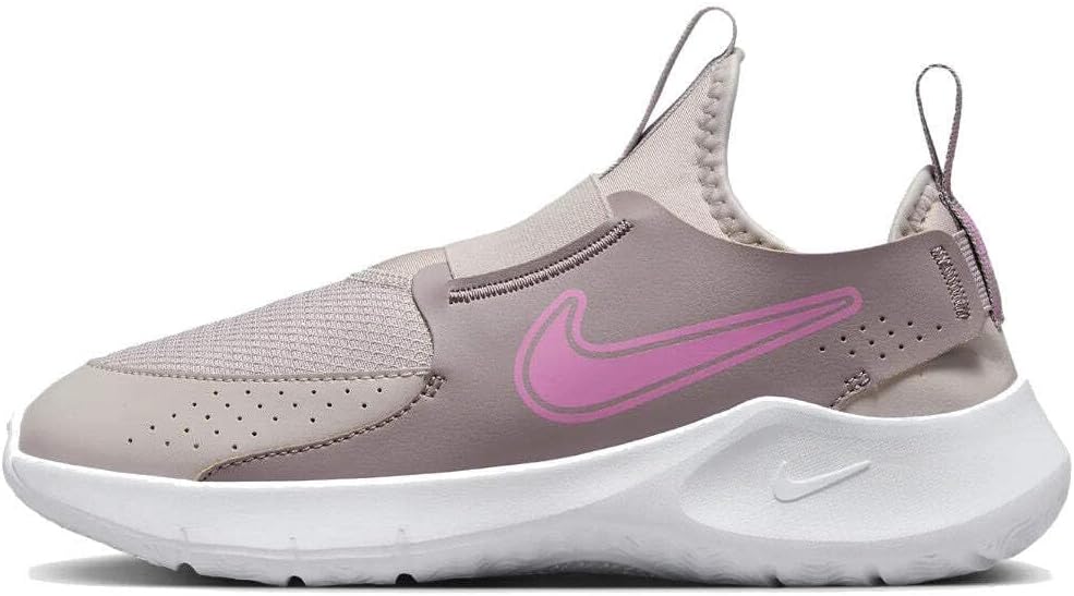 Nike Unisex-Child Flex Runner 3: Comfort and Durability Combined