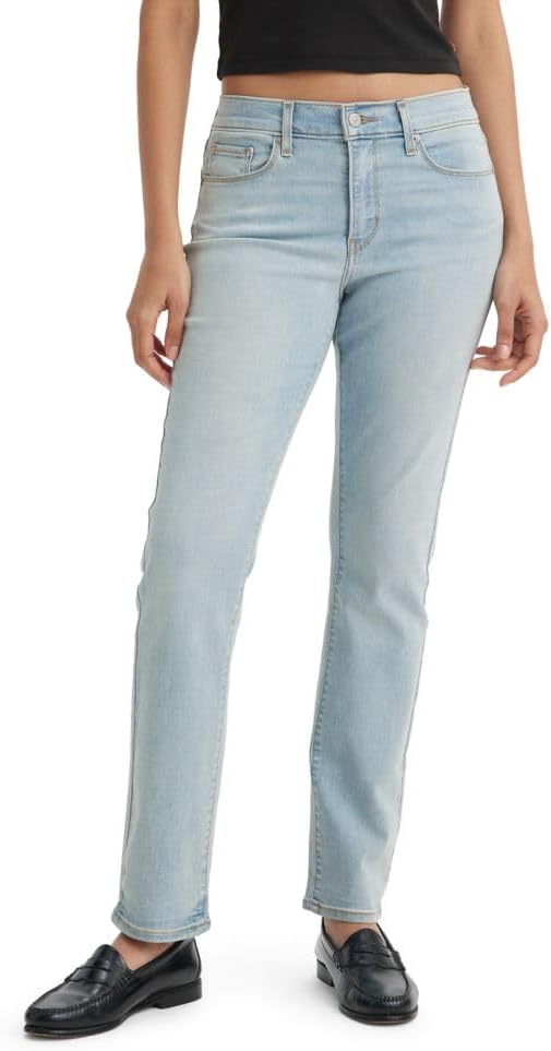 Levi's Women's Classic Straight Jeans for Timeless Style