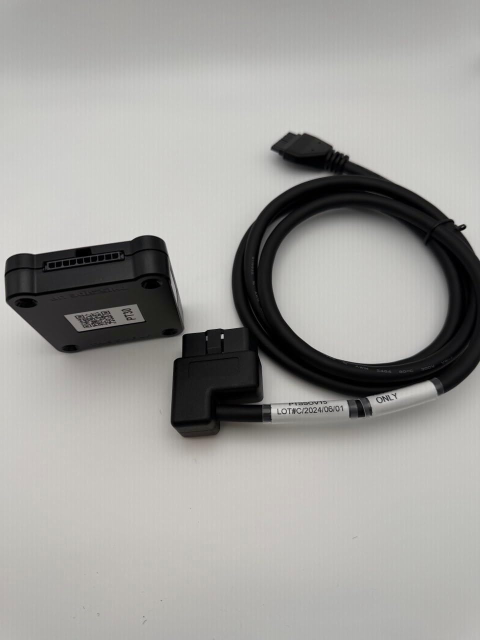 ELD Device PT30 with 16-Pin Cable for Heavy Duty Vehicles