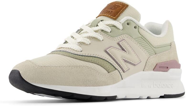 New Balance Women's 997H V1 Sneaker: Stylish Comfort and Fit