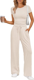 Queen Summer Lounge Sweatsuit Set in Trendy Two Piece Style