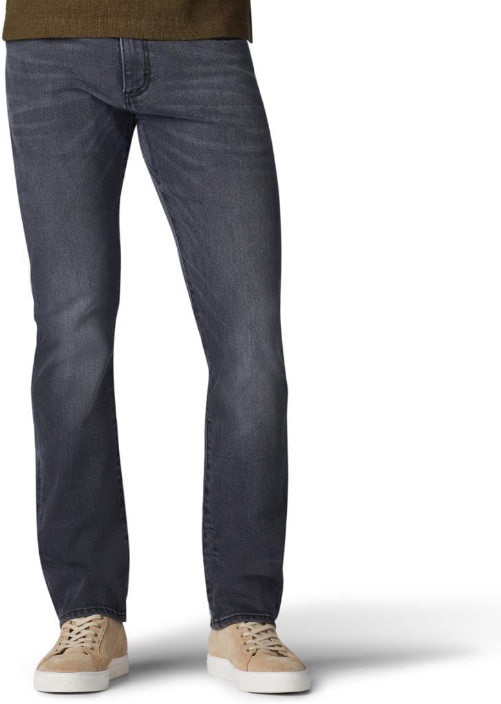 Lee Men's Extreme Motion Slim Straight Jean for Comfort and Style