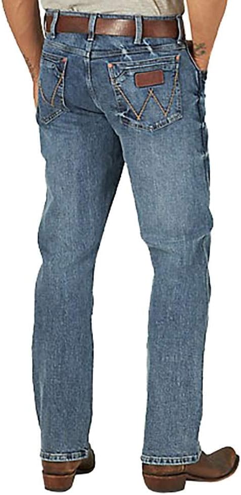 Wrangler Men's Retro Relaxed Fit Boot Cut Jean for Style