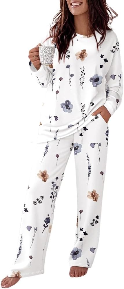Chic 2-Piece Pajama Set for Women with Pockets and Comfort