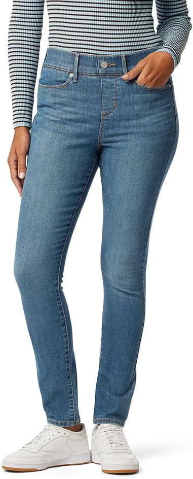Levi Strauss Signature Gold Women's Totally Shaping Jeans Review