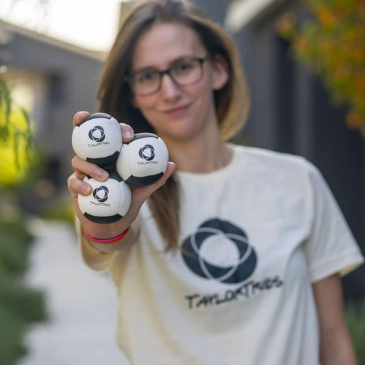 Zeekio Taylor Tries Juggling Ball Set - Perfect for All Ages!