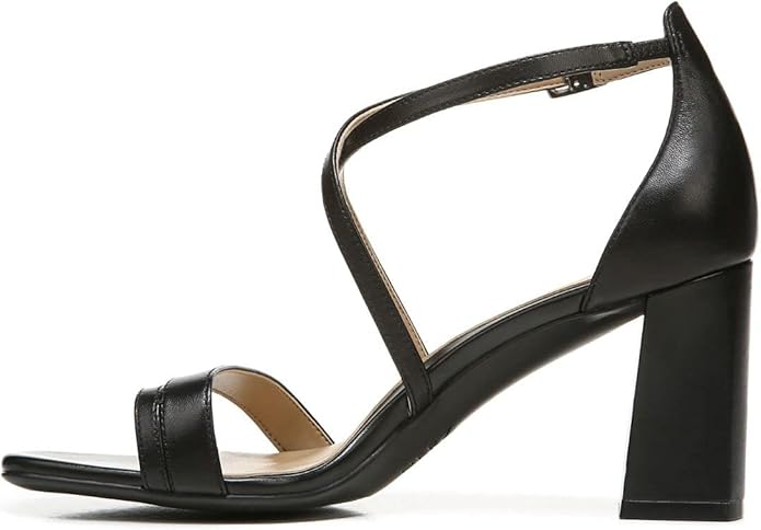 Naturalizer Women's Tiff Sandal: Comfort and Style Combined