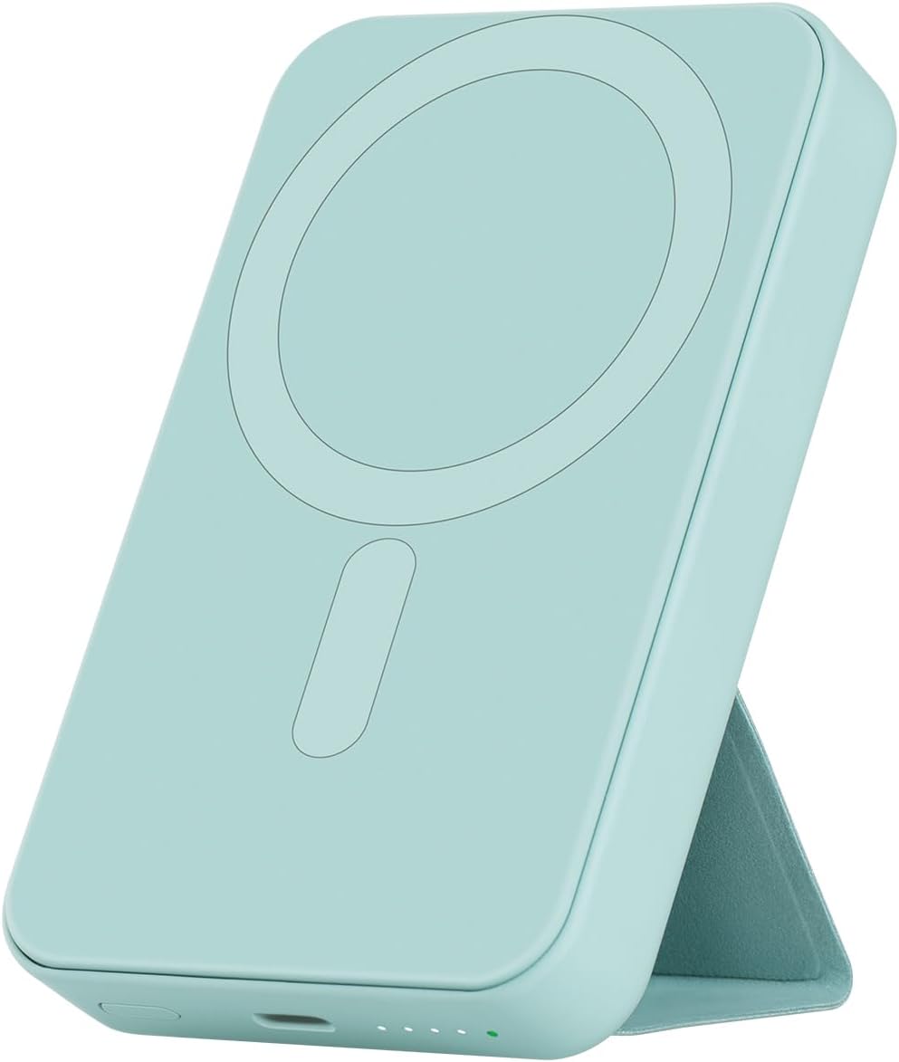 Green Magnetic Power Bank with MagSafe Compatibility