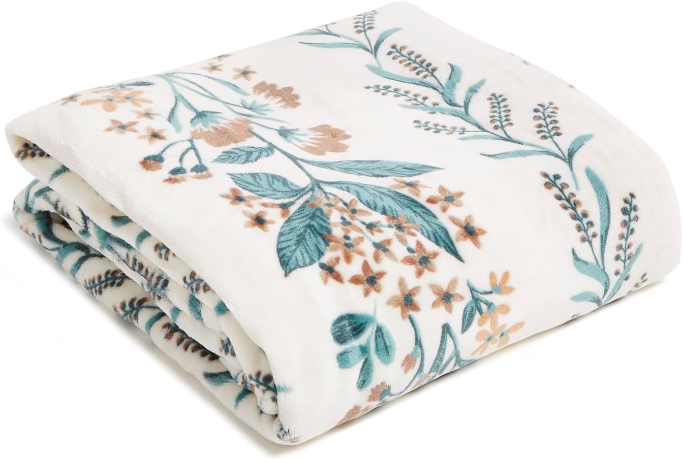 Vera Bradley Women's Disney Fleece Plush Throw Blanket Review