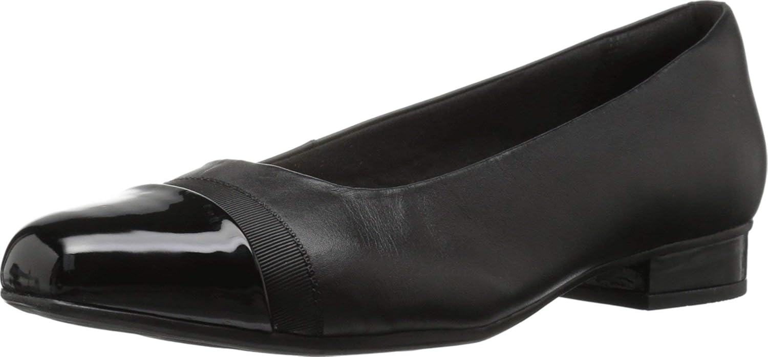 Clarks Womens Juliet Monte Leather Toe Cap Loafers for Comfort