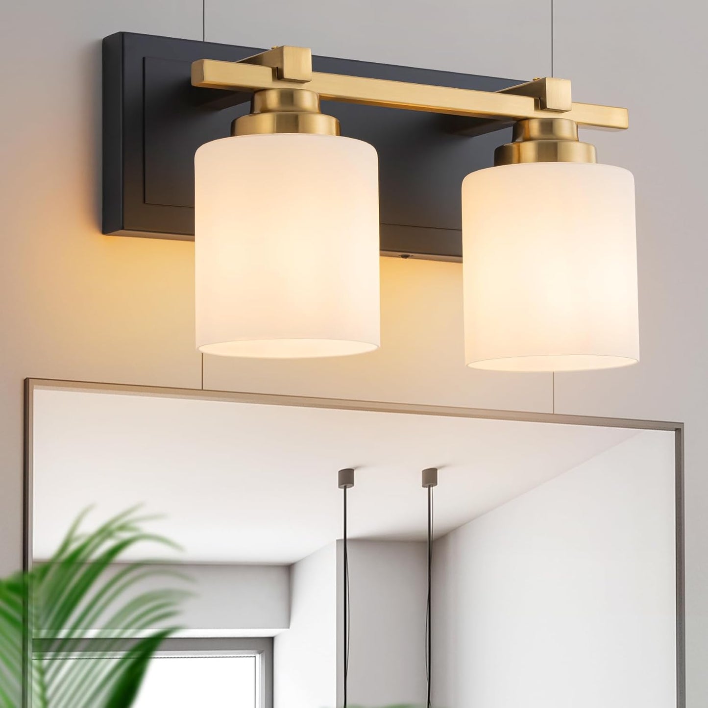 2 Light Modern Bathroom Light Fixtures Over Mirror for Style