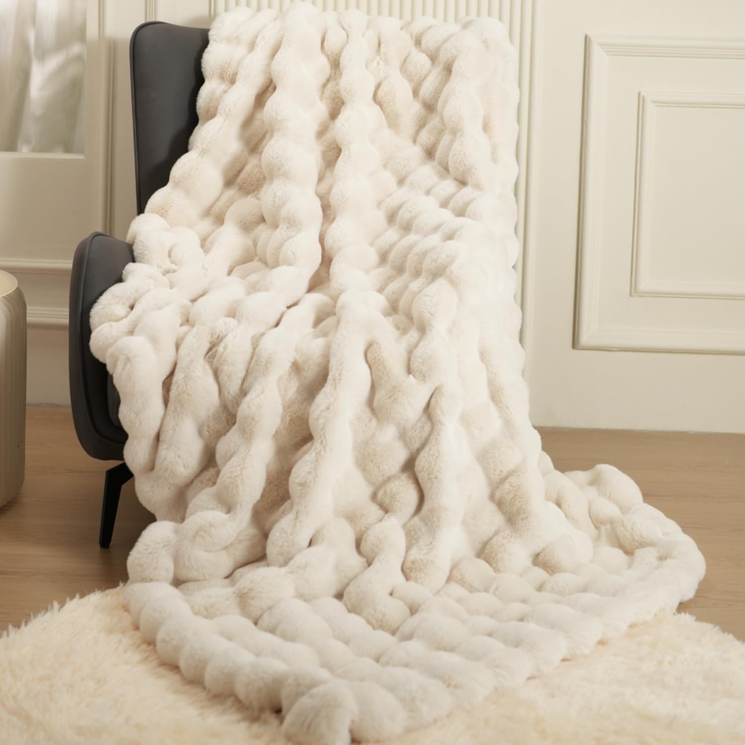 Super Comfort Oversized Warm Thick Bubble Plush Throw Blanket