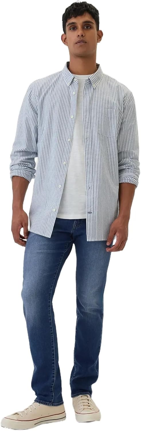 GAP Men's Athletic Slim Fit Jeans for Modern Comfort and Style