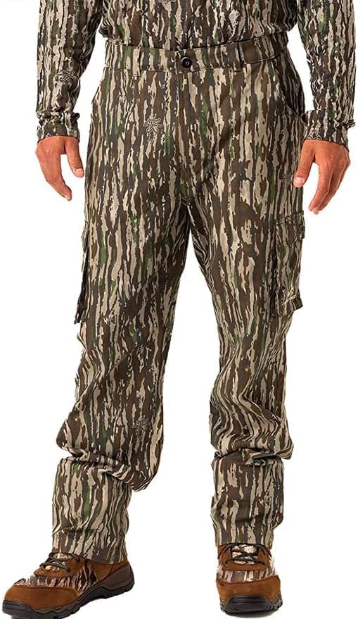 Durable Camo Hunting Pants for Men with 6-Pocket Design