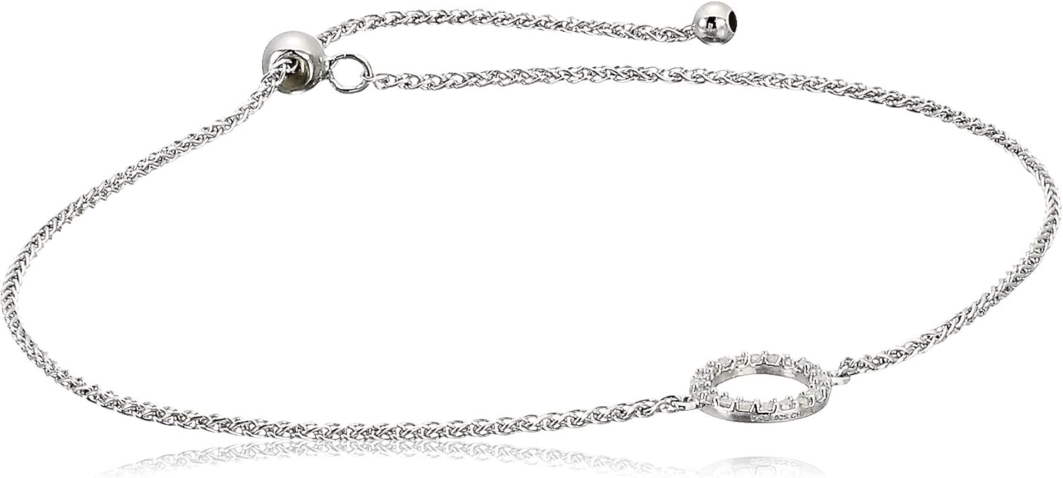 Stylish 1/10th CT TW Diamond Geometric Circle Bracelet in Silver