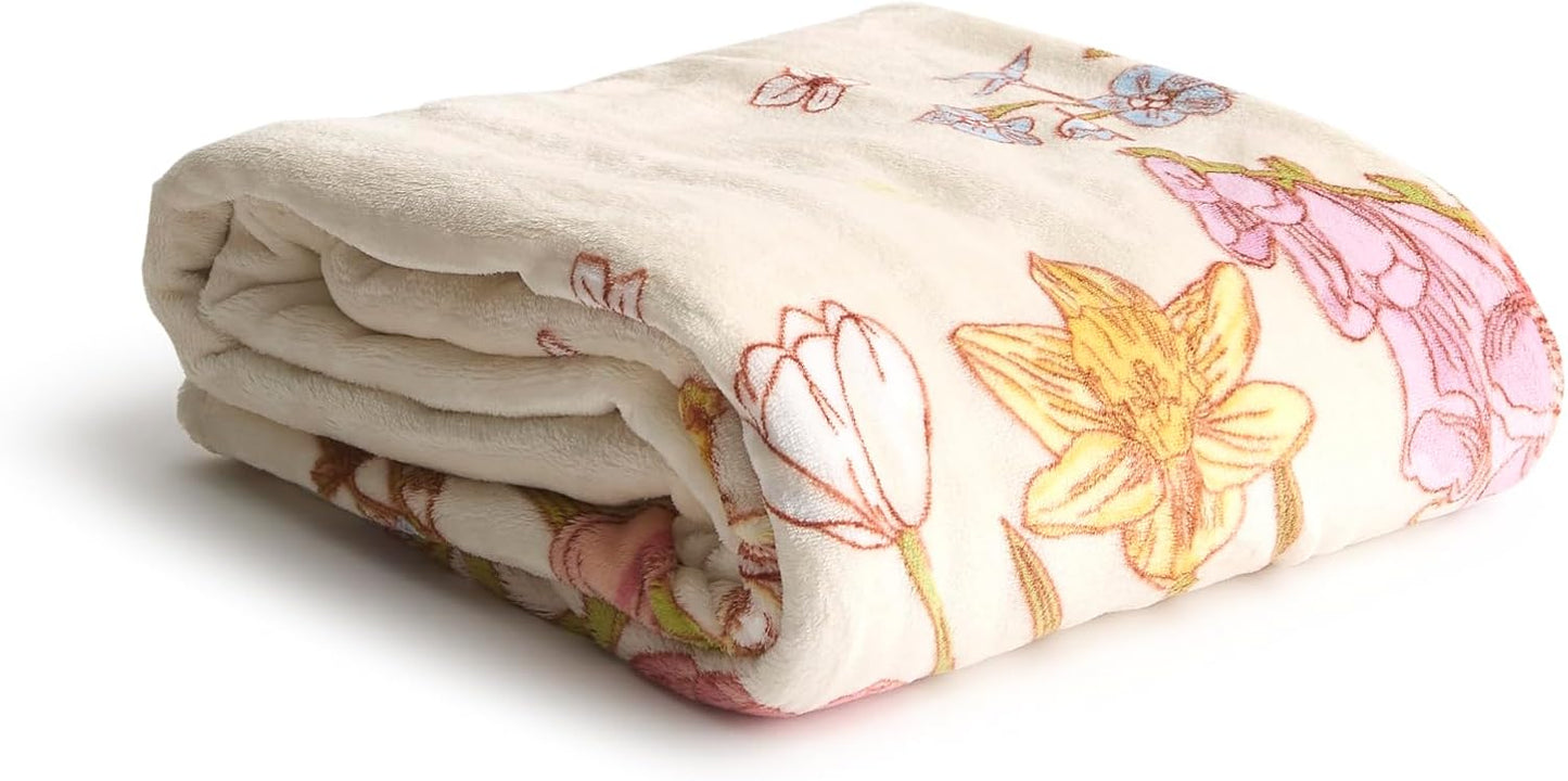 Vera Bradley Women's Disney Fleece Plush Throw Blanket Review