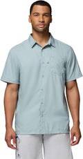 Columbia Men's Slack Tide Camp Shirt Designed for Nature Lovers
