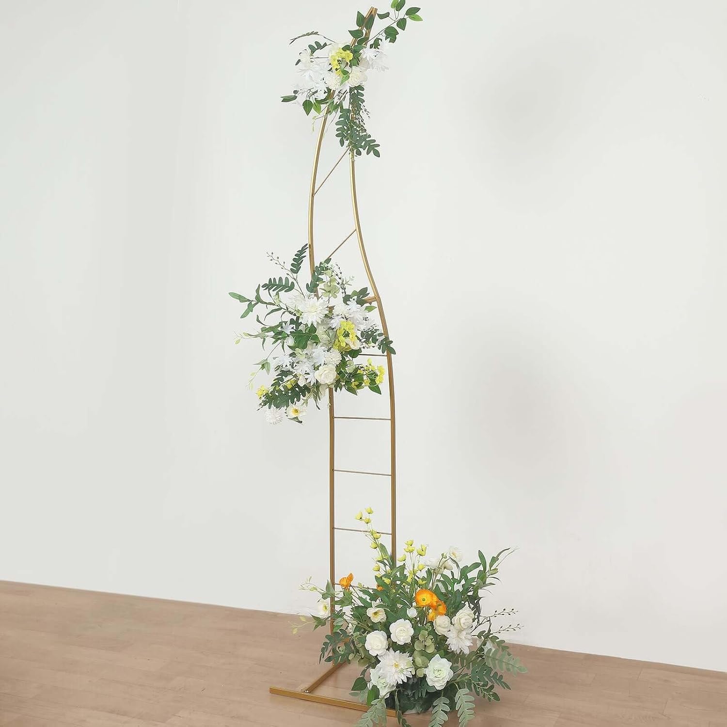 8ft Gold Metal Curved Wedding Aisle Stand for Stunning Events