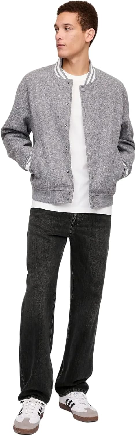 GAP Mens Relaxed Fit Ultrasoft Denim Jean for Everyday Comfort