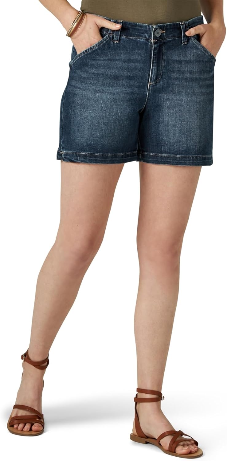 Lee Women's Legendary Chino Short for Comfort and Style