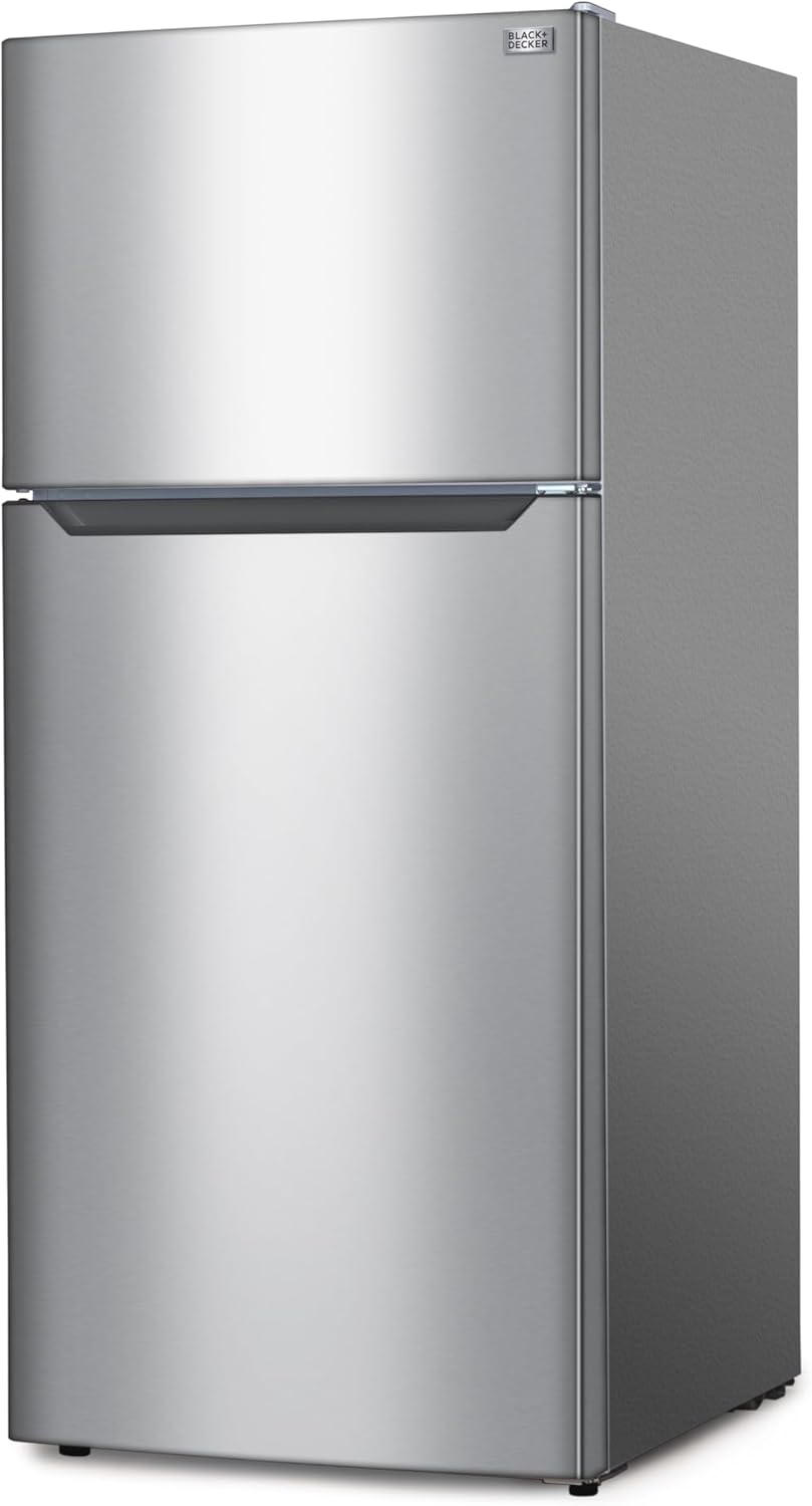 BLACK+DECKER 18.1 Cu. Ft. Top Mount Refrigerator with Ice Maker