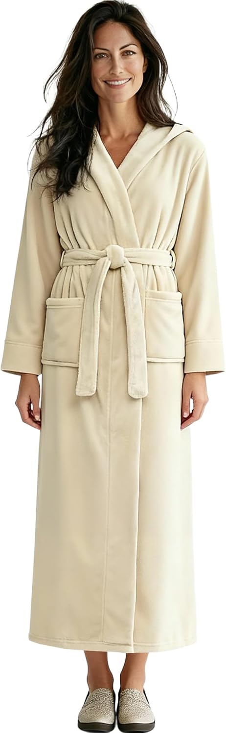 Luxurious Long Plush Hooded Bathrobe for Women in Plus Sizes