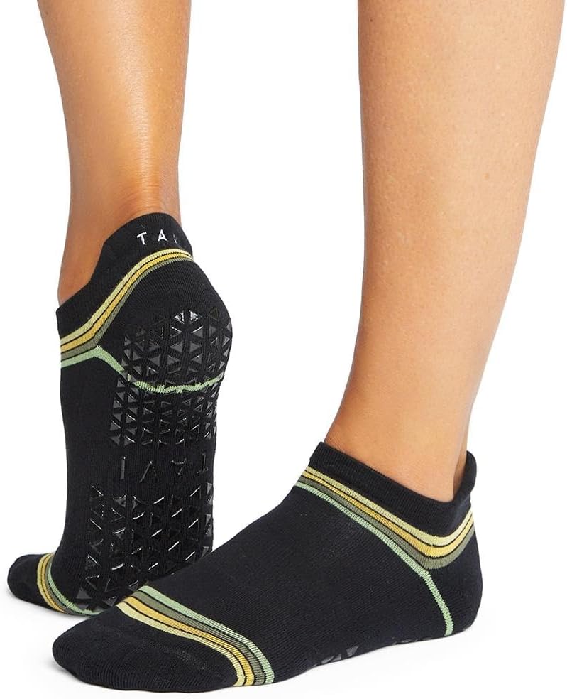 TAVI Noir Savvy Grip Socks: Non-Slip Pilates Essential
