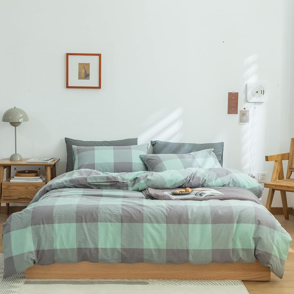 FACE TWO FACE California King Duvet Cover Set in Light Green