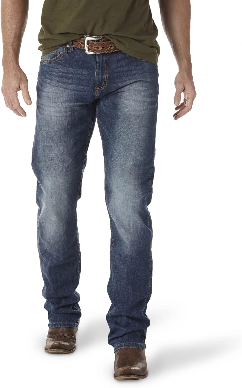 Wrangler Mens Retro Slim Fit Straight Leg Jean for Modern Style