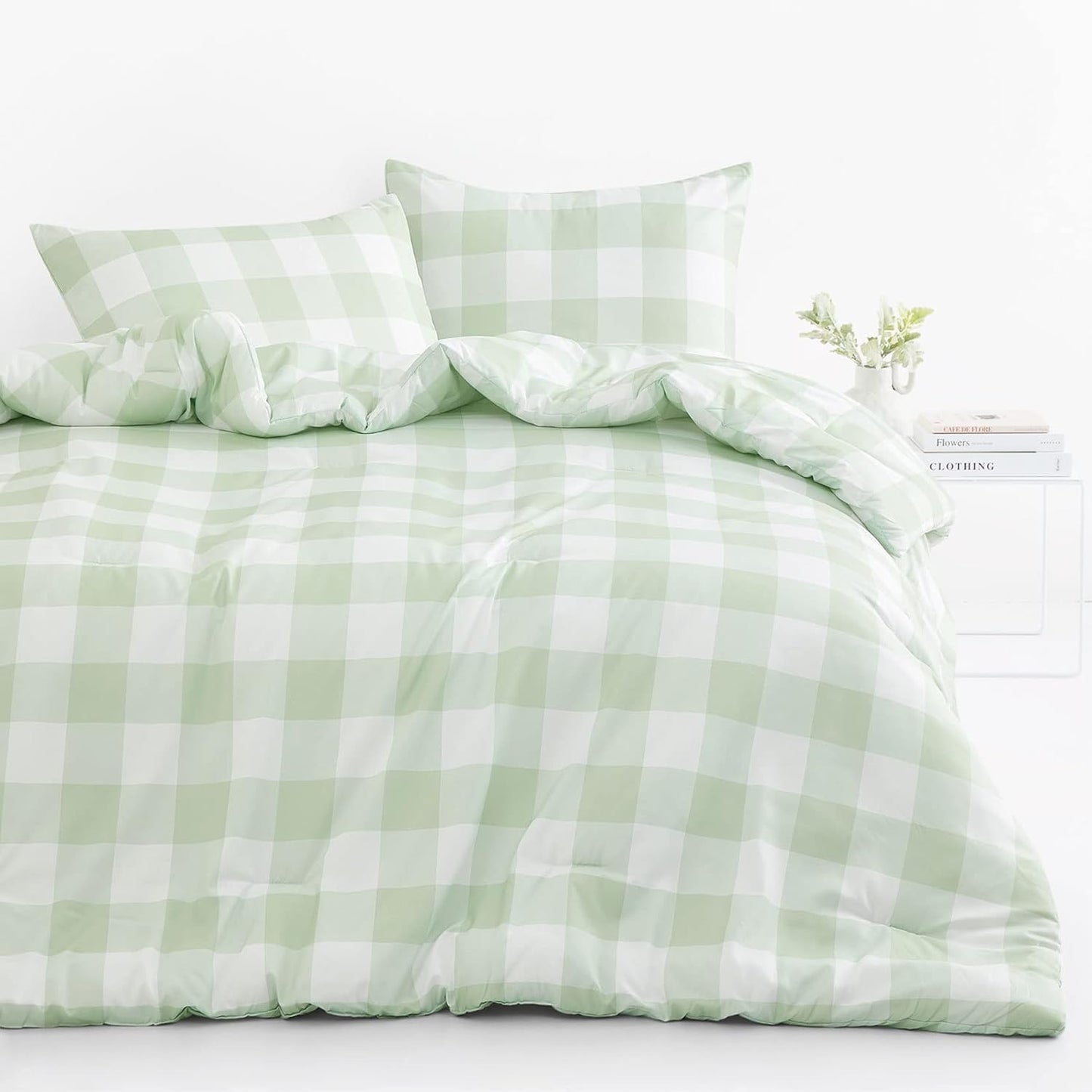 Gingham Comforter Set by Wake In Cloud - Cozy Twin Bedding