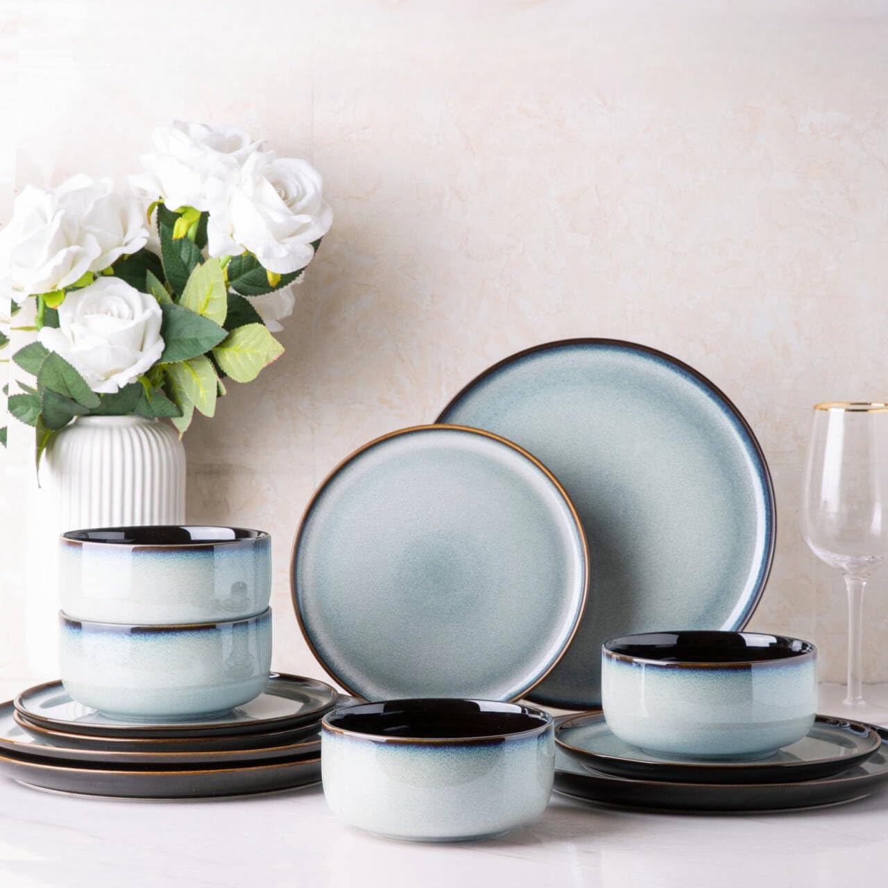 LeRATIO Ceramic Dinnerware Set of 4 - Elegant & Durable Plates