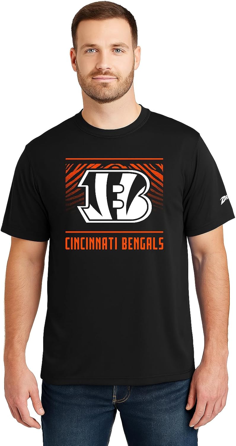 Zubaz NFL Men's Short Sleeve Team Graphic T-Shirt for Fans