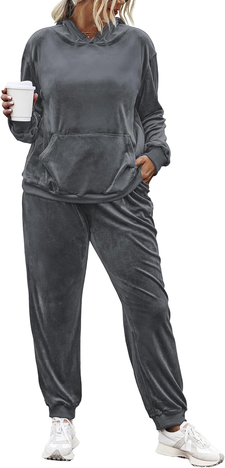 IN'VOLAND Plus Size Velour Tracksuit Set for Women in Fall