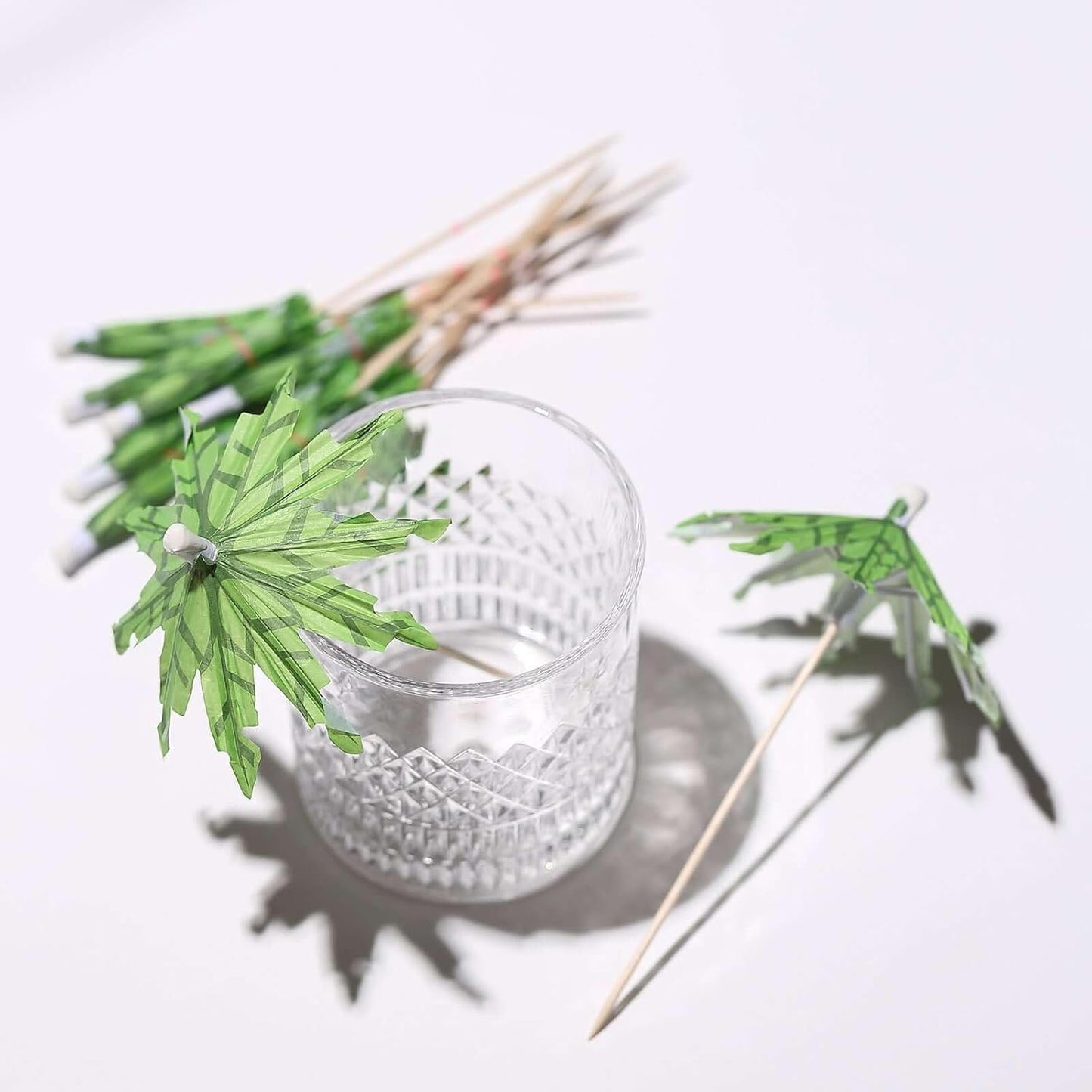 50 Pack Tropical Leaf Umbrella Picks, Eco-Friendly