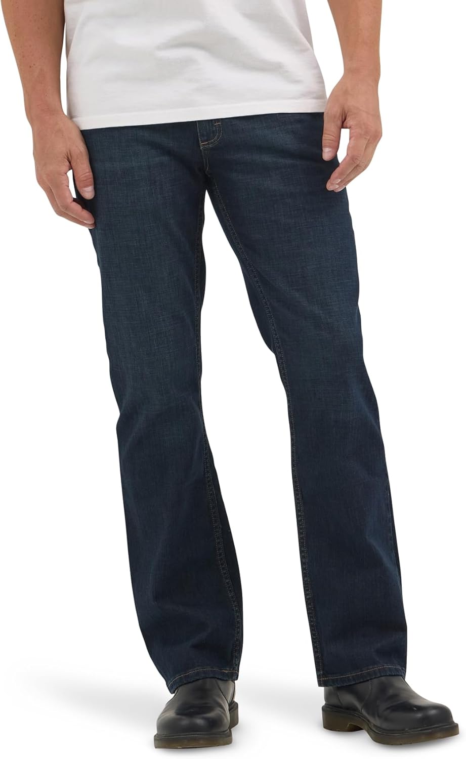 Lee Men's Legendary Regular Boot Jean for Ultimate Comfort