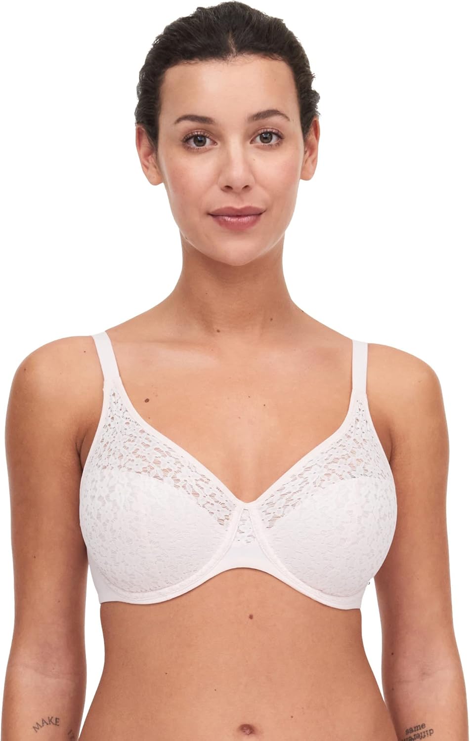 Chantelle Women's Norah Molded Bra Offers Seamless Comfort