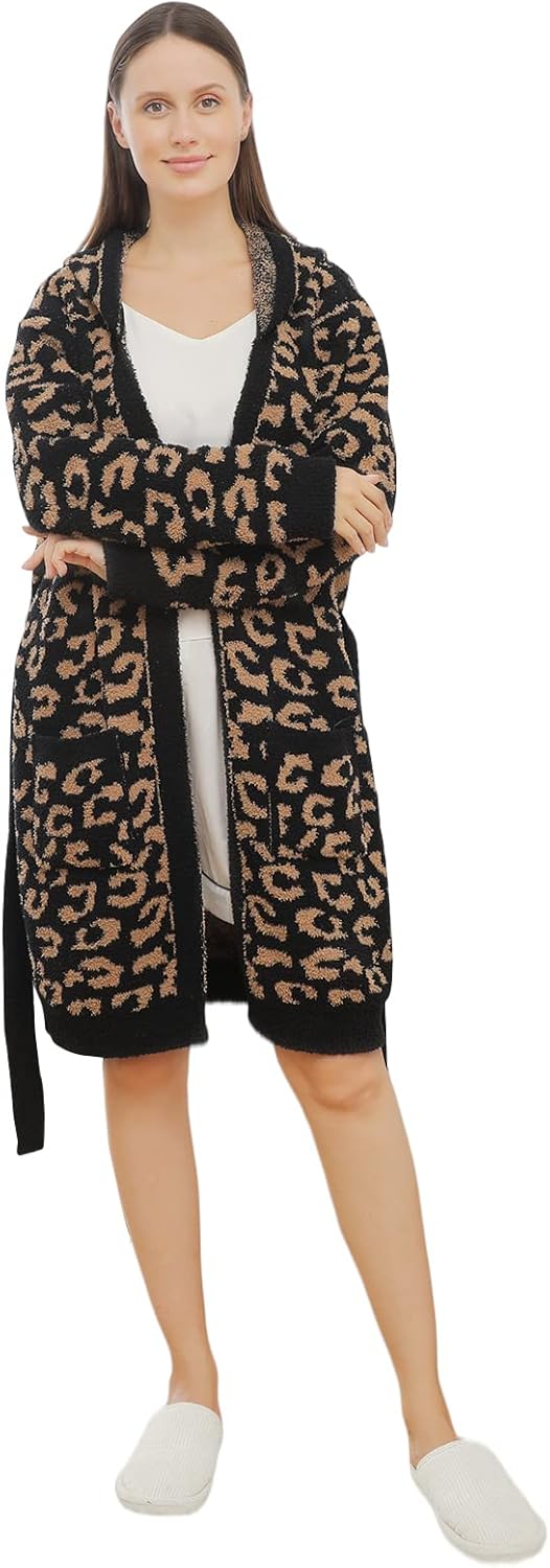 Cozy Lightweight Plush Bathrobe with Pockets for Women