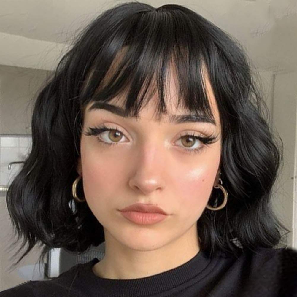 Short Wavy Black Wig with Bangs for Fashionable Women