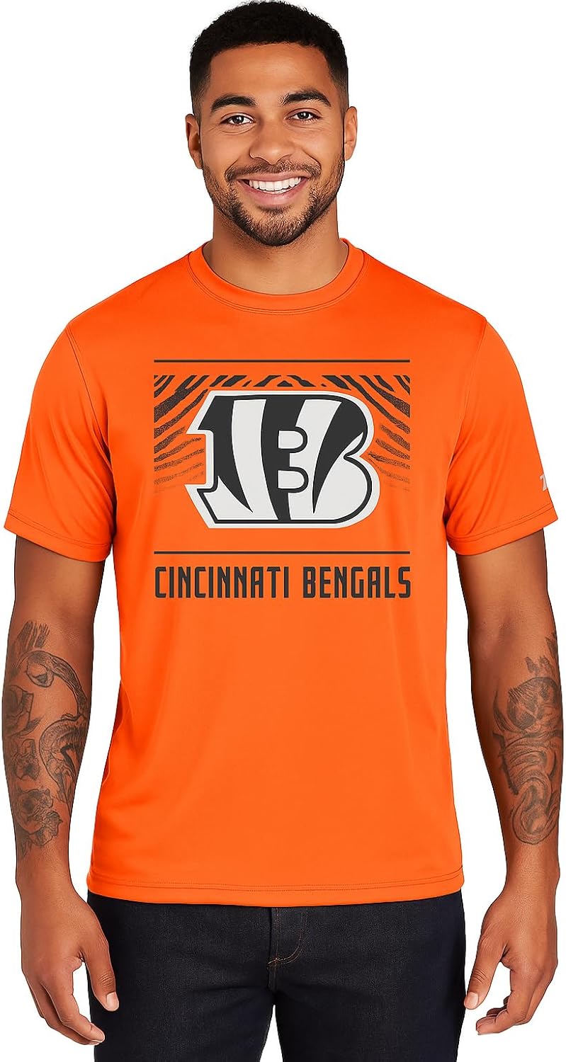 Zubaz NFL Men's Short Sleeve Team Graphic T-Shirt for Fans