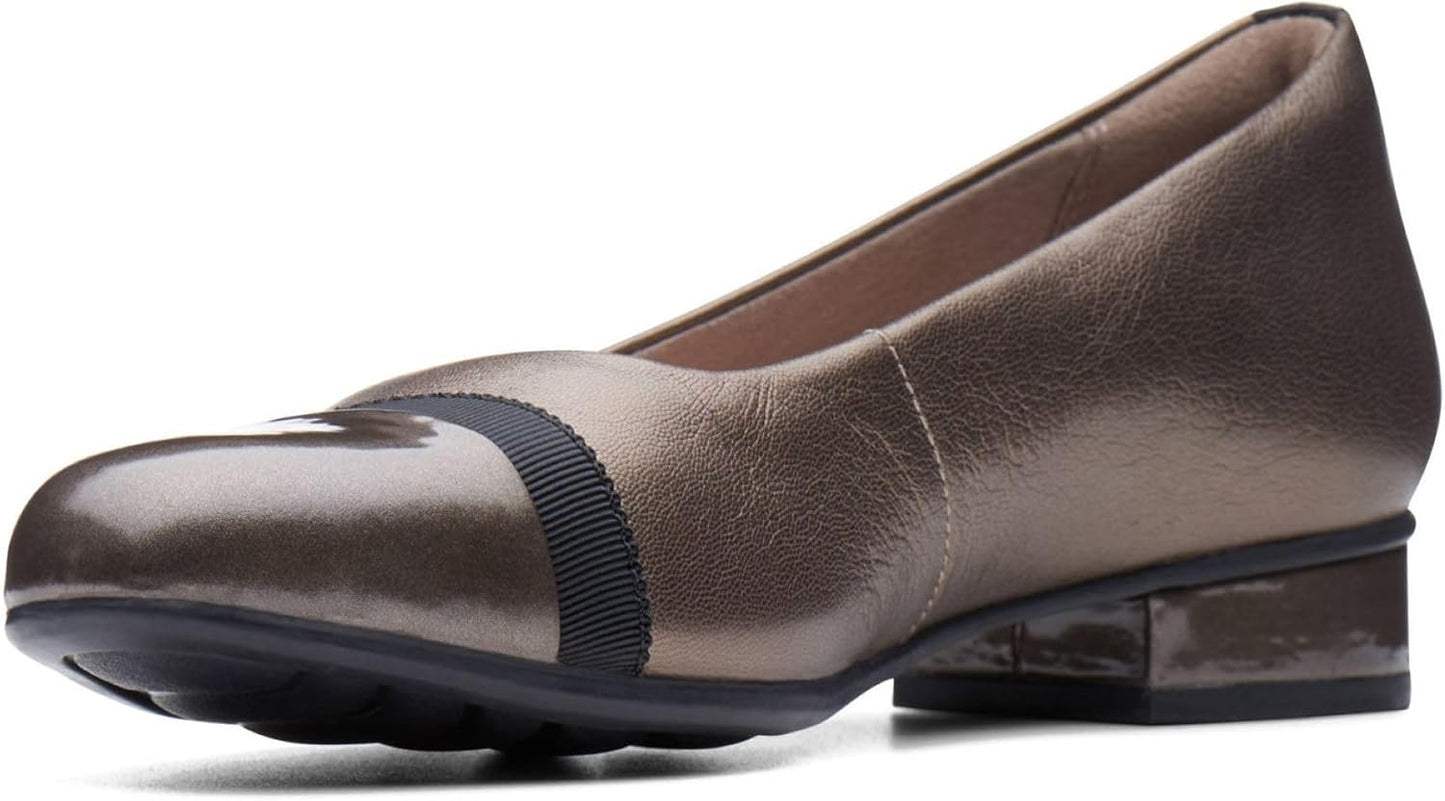 Clarks Women's Ashland Bubble Slip-On Loafer for Comfort and Style