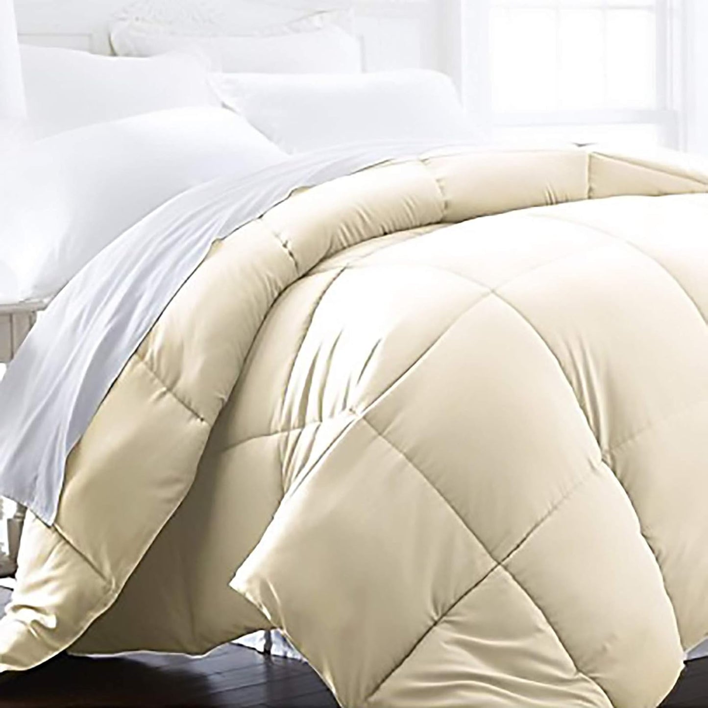 Beckham Hotel Collection Full/Queen Comforter for Year-Round Comfort