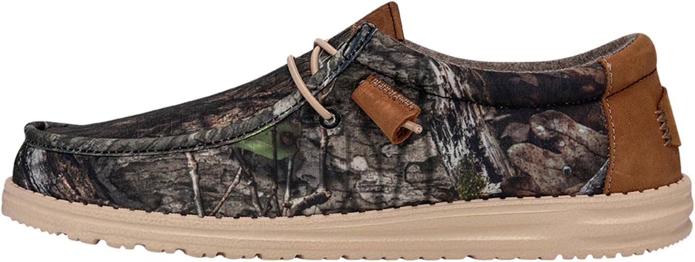 Hey Dude Men's Wally Mossy Oak CDNA M: Stylish Comfort for All